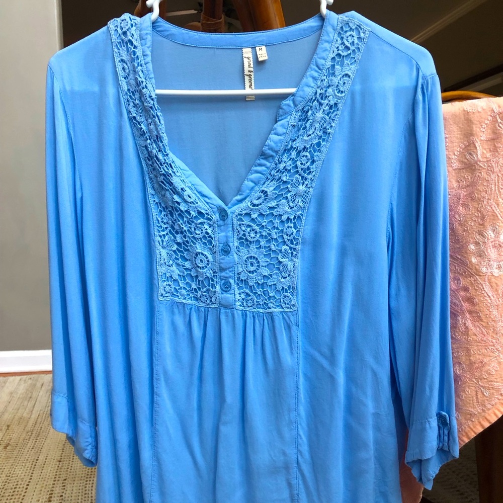 Perfect for Spring! Light blue, Medium Grand & Greene blouse. Made of 100% rayon